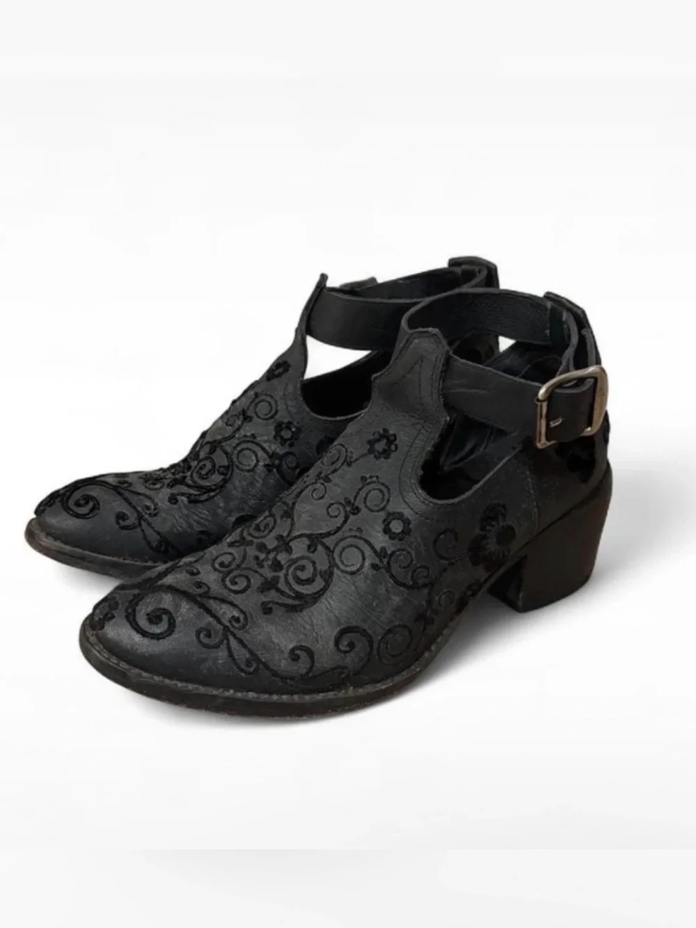 Free People x Farylrobin Lina Ankle Leather Booties Embroidered Black Sz 7 - Picture 2 of 8
